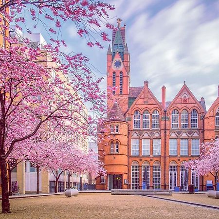 Two Bedroom Apartment - En Suites - Smart Tv'S - Wifi - Netflix - Bearwood Birmingham Eksteriør billede