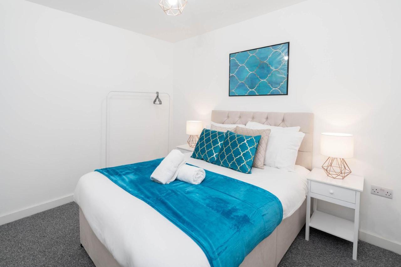Two Bedroom Apartment - En Suites - Smart Tv'S - Wifi - Netflix - Bearwood Birmingham Eksteriør billede