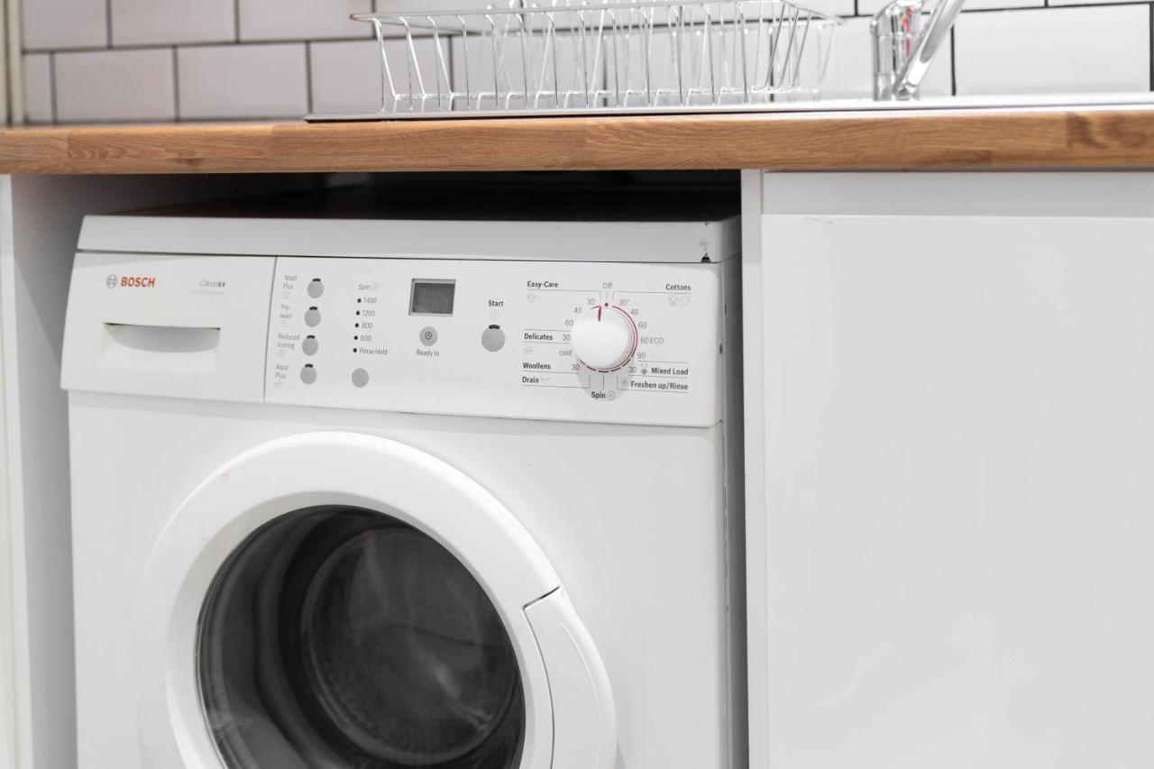 Two Bedroom Apartment - En Suites - Smart Tv'S - Wifi - Netflix - Bearwood Birmingham Eksteriør billede