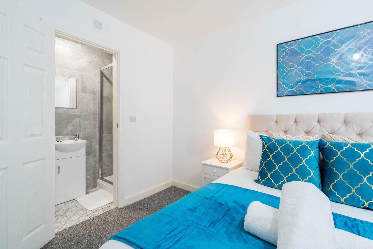 Two Bedroom Apartment - En Suites - Smart Tv'S - Wifi - Netflix - Bearwood Birmingham Eksteriør billede