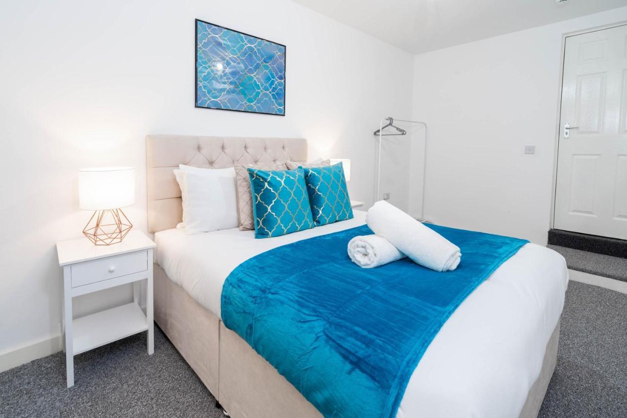 Two Bedroom Apartment - En Suites - Smart Tv'S - Wifi - Netflix - Bearwood Birmingham Eksteriør billede
