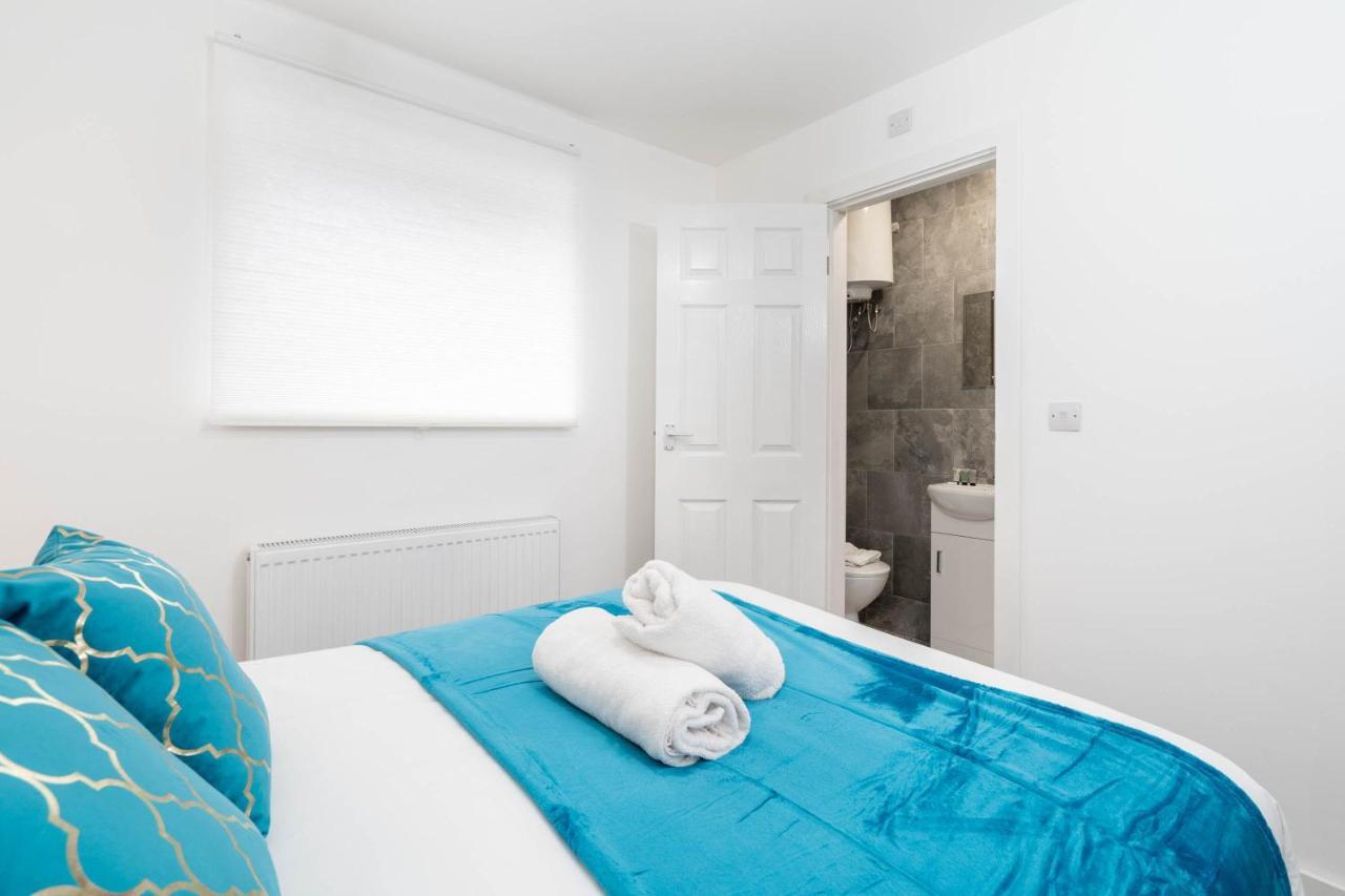 Two Bedroom Apartment - En Suites - Smart Tv'S - Wifi - Netflix - Bearwood Birmingham Eksteriør billede